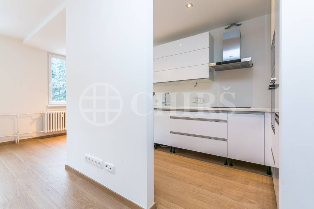 Pronájem bytu 3+kk s lodžií, OV, 72m2, ul.  Prosluněná 562/15 , Praha 5 - Hlubočepy