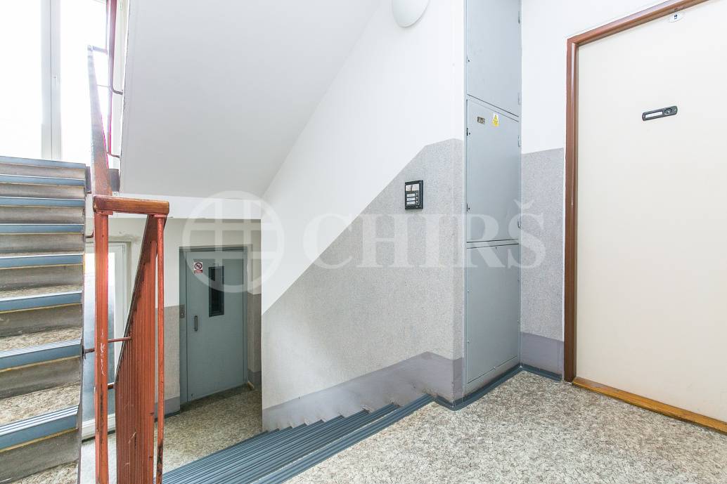 Prodej bytu 2+1 s lodžií, OV, 54m2, ul. Africká 626/30, Praha 6 - Vokovice