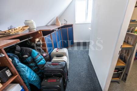 Prodej vícegeneračního rodinného domu s garáží, OV, U Cikánky 370/20, Stodůlky-Praha 5