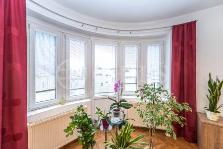 Prodej bytu 3+1 se dvěma balkony a velkými sklepy, OV, 108m2, ul. Vepřkova 1247/12, Slaný