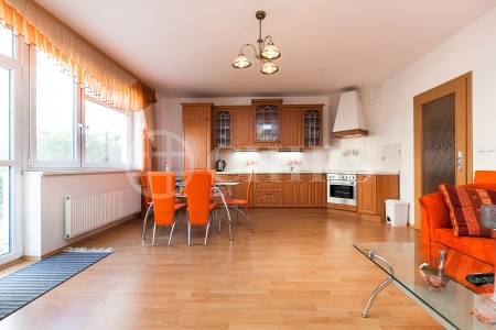 Prodej bytu 3+kk, OV, 70 m2, ul. Skuteckého 1705/3a, Praha 6 - Řepy
