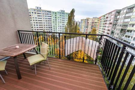 Prodej bytu 2+kk s balkonem a lodžií, OV, 55m2, ul. Jeremiášova 2722/2b, Praha 5 - Stodůlky