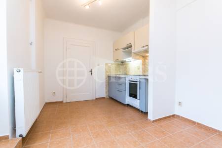 Pronájem bytu 1+1 s terasou, OV, 64m2, ul. Nad Cihelnou 312/28, Praha 4 - Podolí