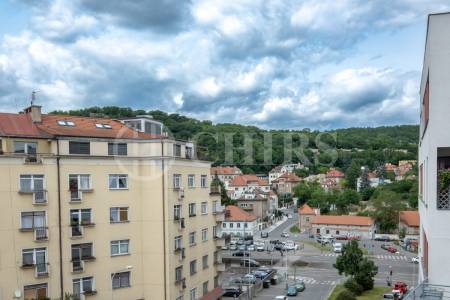 Prodej bytu 2+kk s lodžií a sklepem, OV, 60 m2, ul. Musílkova 1311/5b, Praha 5 - Košíře