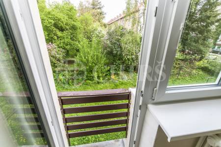 Pronájem bytu 2+kk, OV, 45 m2, ul. Šestidomí 987/4, Praha 6 - Bubeneč