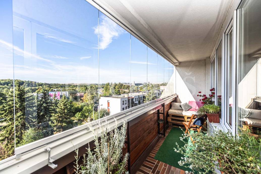 Prodej bytu 3+kk s lodžií a sklepem, OV, 80m2, ul. K Rovinám 549/5, Praha 5 - Jinonice