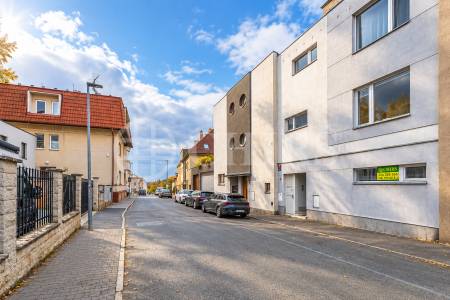 Prodej bytu 2+kk, OV, 57m2, ul. Pod Homolkou 302/31, Praha 5 - Motol