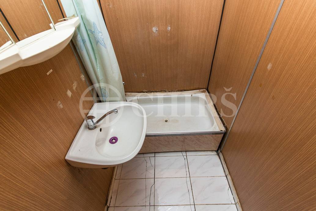 Prodej bytu 2+kk, DV, 45m2, ul. Kosmická 746/19, Praha 11 - Háje