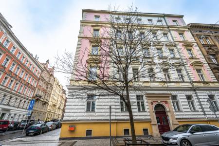 Pronájem komerčního objektu 1, OV, 14m2, ul. Zborovská 716/27, Praha 5 - Smíchov