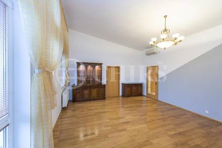 Pronájem bytu 5+kk s terasou a 2x garážovým stáním, OV, 129m2, ul. Harmonická 1379/1, Praha 5 - Stodůlky