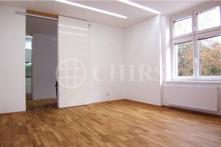 Pronájem bytu 2+kk po rekonstrukci, 48 m2, ul. Na Jezerce 1741/19, P4 - Nusle 